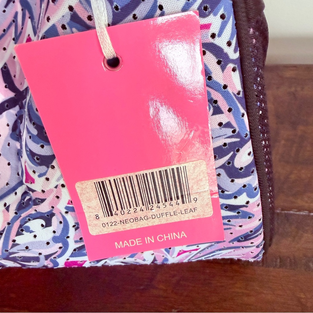 Simply Southern NWT Large Tropical Leaf Neoprene Duffle Bag Pink Purple - Picture 3 of 8